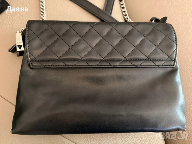 Дамска чанта Guess, снимка 3 - Чанти - 55204305
