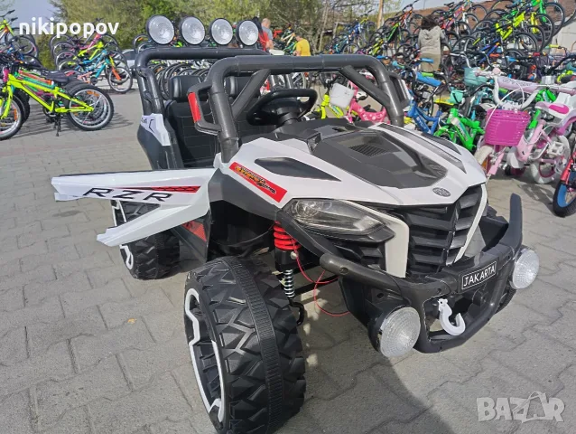 SAFARI двуместен акумулаторен джип JAKARTA 4x4 бял, снимка 6 - Коли, камиони, мотори, писти - 55440266