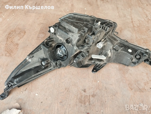 Фар Тойота Авенсис Т27, снимка 2 - Части - 54539997