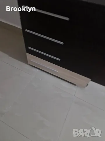 Продава се скрин , снимка 7 - Скринове - 55659524