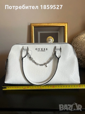 Дамска чанта Guess, снимка 4 - Чанти - 55012657