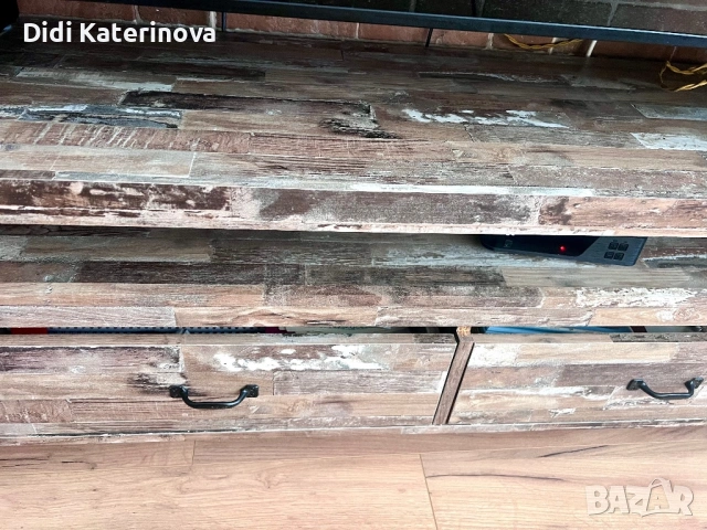 ТВ шкаф, снимка 2 - Шкафове - 54898966
