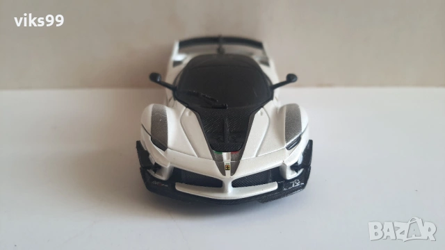 Bburago Shell Racing Ferrari Bluetooth - Мащаб 1:41, снимка 10 - Колекции - 50504534