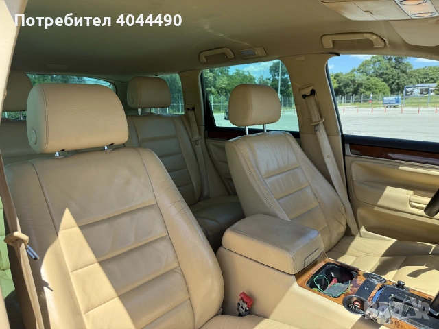 VW Touareg в отлично състояние, снимка 14 - Автомобили и джипове - 46877105