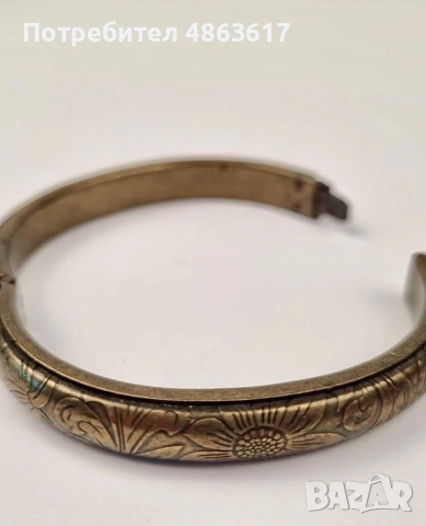 Твърда шарнирна гривна (Clamper Bangle) с изразителен флорален орнамент, снимка 2 - Гривни - 55167660