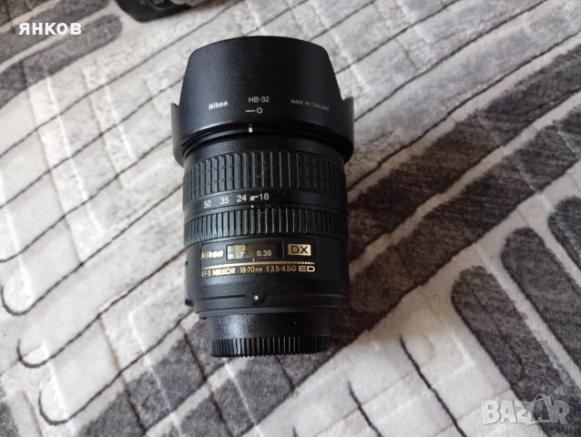 Предлагам обектив за Nikon 18-70mm.
