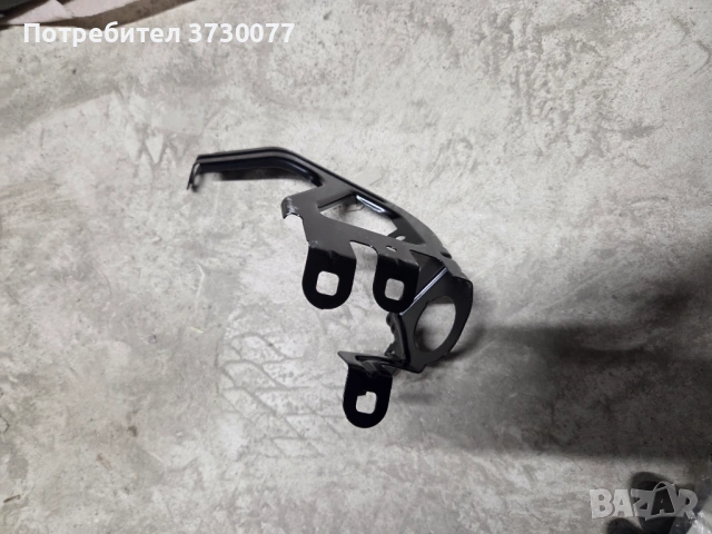 BMW F10 F11 държач ляв калник, снимка 3 - Части - 54877449