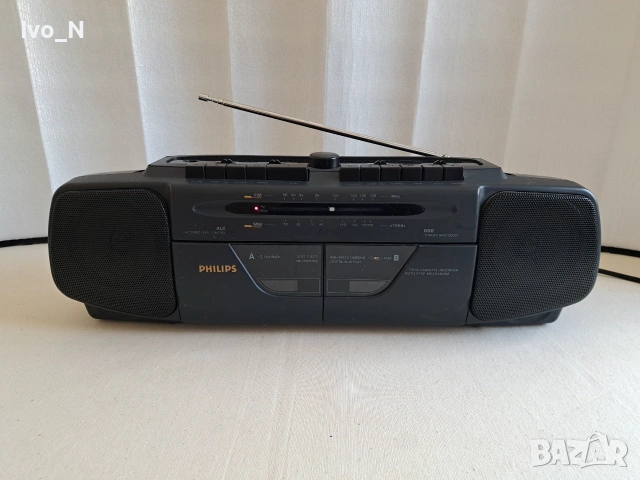Радио касетофон Philips AW 7030.