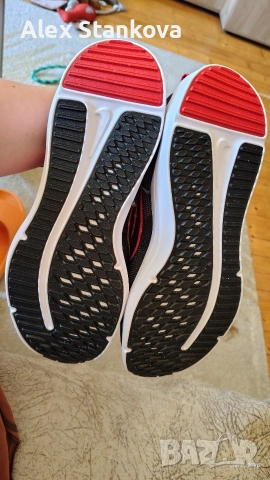 чисто нови Маратонки Nike, снимка 5 - Маратонки - 54934093