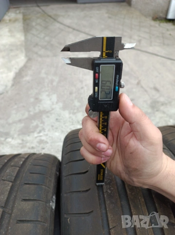 Гуми Nokian 245/40 R19 , снимка 2 - Гуми и джанти - 54245349