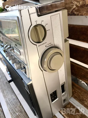 Радиокасетофон Sharp GF-515Z (1979г.), снимка 5 - Радиокасетофони, транзистори - 55303880