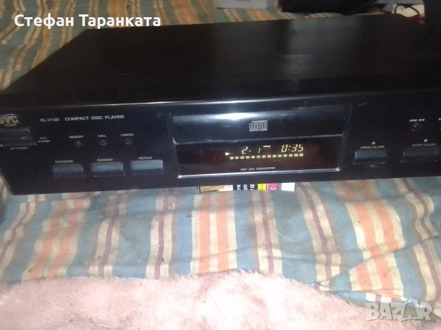CD player JVC .