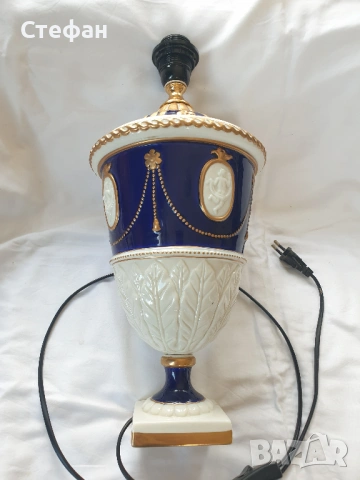 Порцеланова лампа