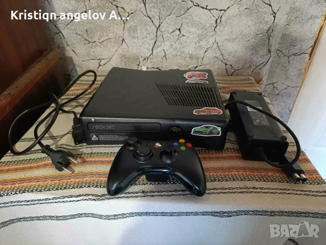 продавам Xbox 360 Slim 250GB