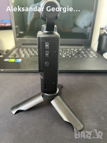 Нова компактна камера W& O Q7 - 4K, въртящ се обектив, мини статив, снимка 6 - Камери - 54990417