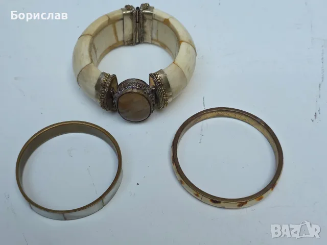 Месингова гривна с естествена кост, седеф и камък, снимка 10 - Гривни - 55607453