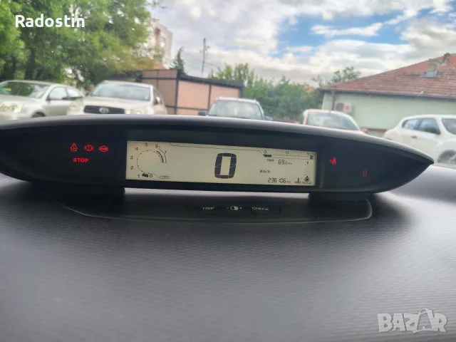 Citroen C4 1.6 vti, снимка 5 - Автомобили и джипове - 55365765