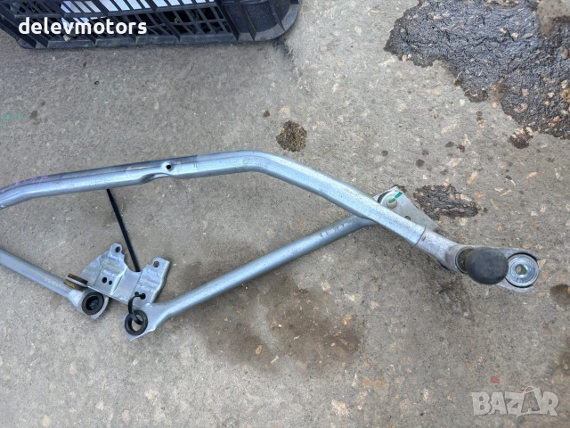 w000059052 механизъм за предни чистачки от Land Rover Range Rover Velar (L560) 3.0 D дизел/електро , снимка 2 - Части - 55102471