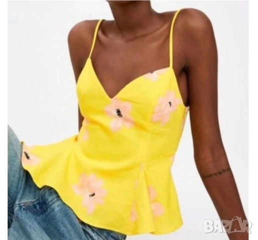 Нов. Къс ленен топ (crop top) на марката Zara. 