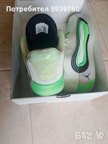 Nike Air Jordan и Shox R4 Номер 44 , снимка 2 - Кецове - 48682108