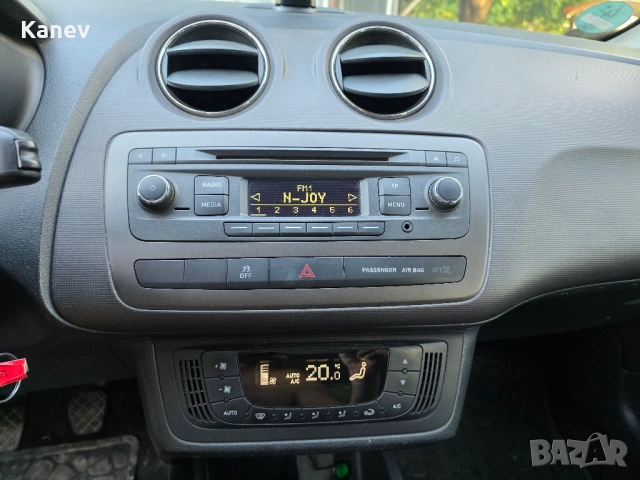 Seat Ibiza , снимка 13 - Автомобили и джипове - 54462731