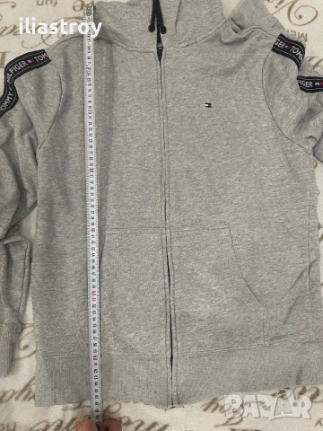 Спортен екип Tommy Hilfiger размер L, снимка 3 - Спортни дрехи, екипи - 54740656