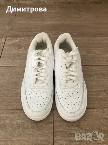 Дамски маратонки Nike, снимка 4 - Маратонки - 55299494