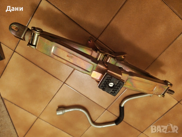 Механичен винтов крик (тип „ножица“) GEPAS, снимка 5 - Аксесоари и консумативи - 54297413