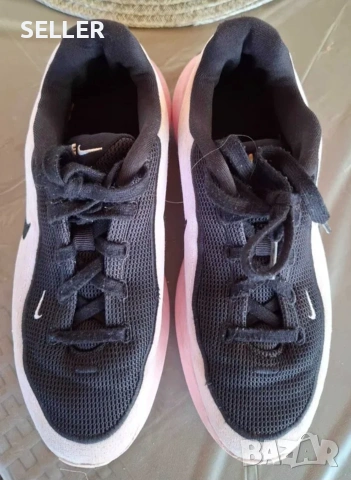 Оригинални Маратонки Nike , снимка 3 - Маратонки - 55227772