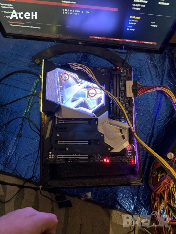 Дънна платка Gigabyte Z390 AORUS XTREME WATERFORCE 5G E-ATX, снимка 8 - Твърди дискове - 40828774