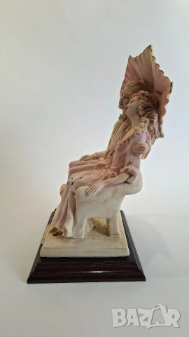 Фигура на влюбена двойка под чадър - L'Arte nel Mondo, Италия
, снимка 4 - Статуетки - 53965445
