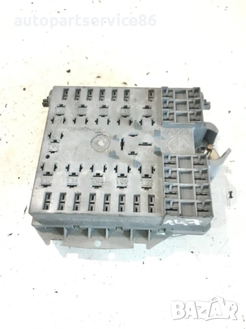 Кутия с предпазители за Alfa Romeo 147 1.9 M-Jet (2007) 51742420