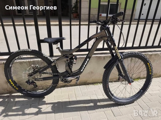 Продавам колело DH Vitus Dominer 2018 1700€
