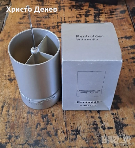 моливник с радио за бюро