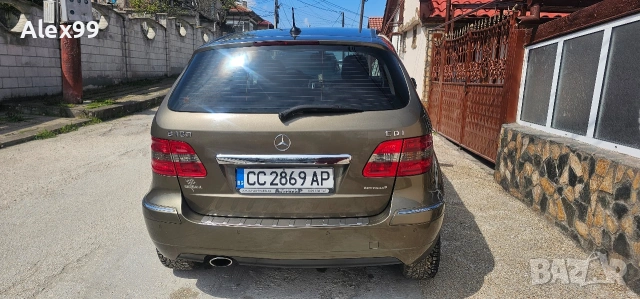 мерцедес В 180 , снимка 5 - Автомобили и джипове - 54172910
