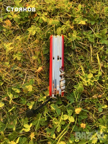 Victorinox Explorer нов швейцарски нож ретро модел, снимка 13 - Ножове - 55589712