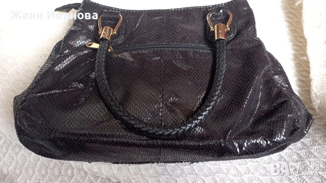 Дамска чанта, снимка 3 - Чанти - 54357805