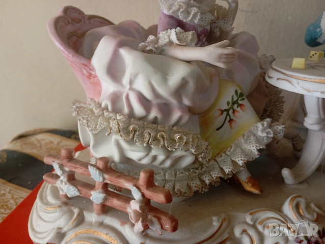 Порцеланова статуетка,композиция, снимка 8 - Други ценни предмети - 54075768