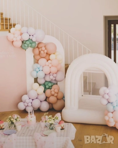 Надуваем бял замък Forestoria White Arch , снимка 2 - Надуваеми играчки - 55177382
