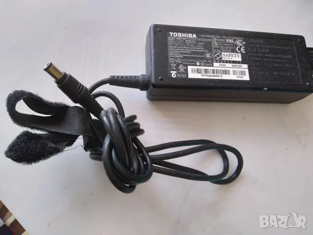 Оригинално зарядно за лаптоп TOSHIBA