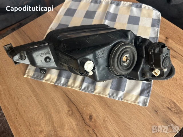 Десен фар за Пежо 206, снимка 3 - Части - 54592615