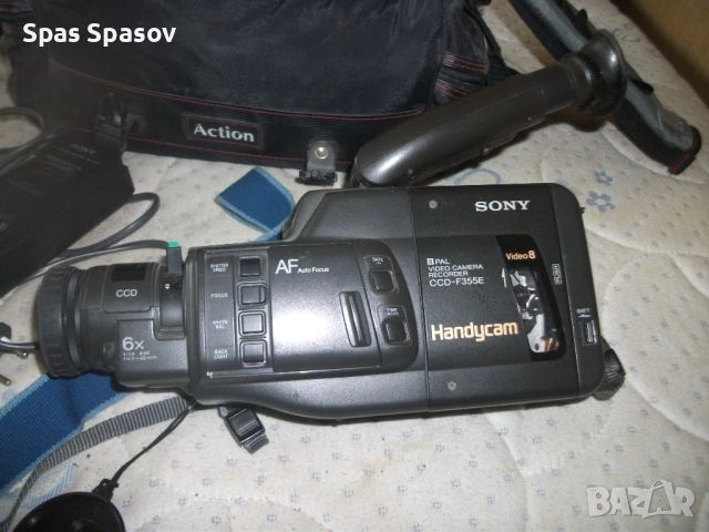 2 камери SONY Hi 8 за части или ремонт, снимка 6 - Камери - 54477043