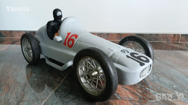 Mercedes-Benz W125, известен като една от „Сребърните стрели“ (Silberpfeil)  , снимка 2 - Колекции - 54077925