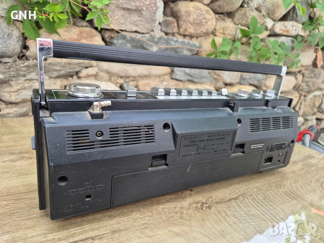 Радиокасетофон Sanyo M7010K, снимка 5 - Радиокасетофони, транзистори - 55190569
