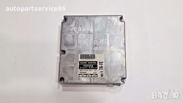 Блок за управление на двигателя (ECU) за Toyota Avensis 1.8 MB175700-9303 89661-05210