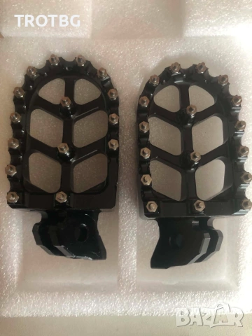 CNC алуминиеви степенки за Surron Hyper Bee – Черни, снимка 2 - Други спортове - 55148084