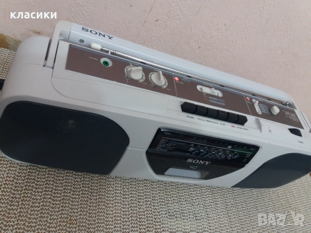 Радиокасетофон SONY, снимка 8 - Радиокасетофони, транзистори - 54789404