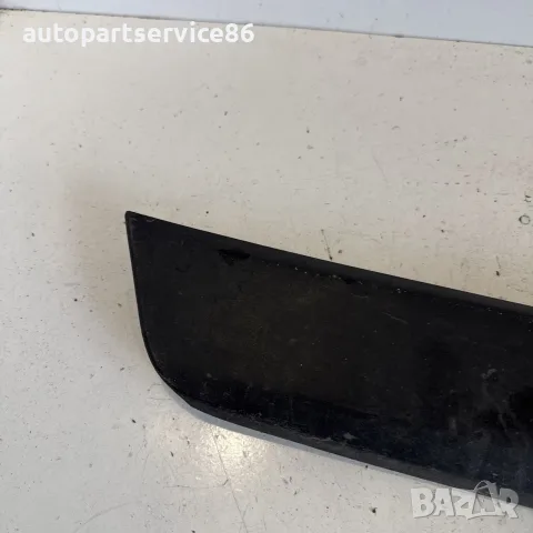 Задна дясна долна лайстна / Декоративна лайстна на вратата за Volvo XC60 2.4 TDI (2011) OEM 31294846, снимка 2 - Части - 55654614