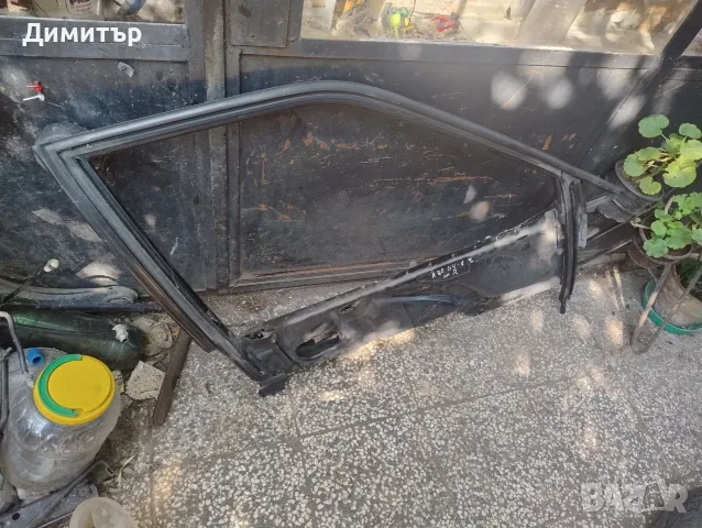Рамка Стъкло Врата Предна Дясна За Ауди 80 Б4 1994г / Audi 80 B4 1994y
