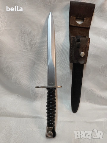 Автентичен швейцарски щик модел 1957 г., снимка 2 - Антикварни и старинни предмети - 54112485